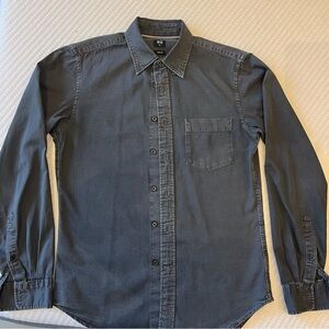 Uniqlo grey denim casual button down shirt.